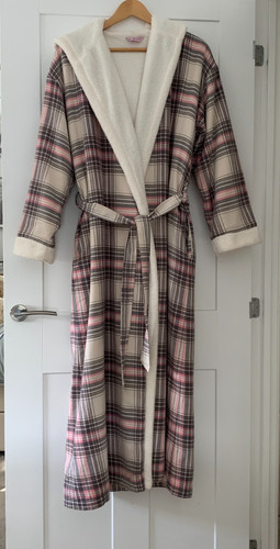 Per una dressing gown - una,
