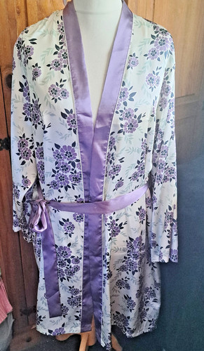 Cream lilac floral print - a,